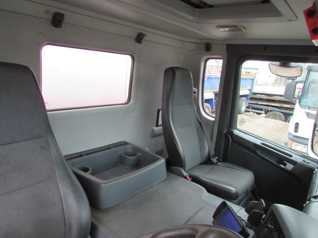 Vehicle Photo 11