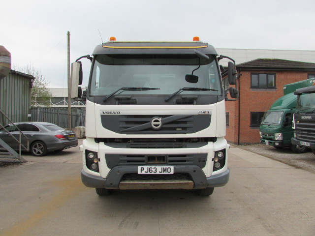 Vehicle Photo 2