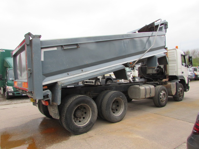 Vehicle Photo 5