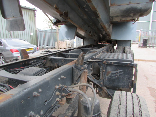 Vehicle Photo 12