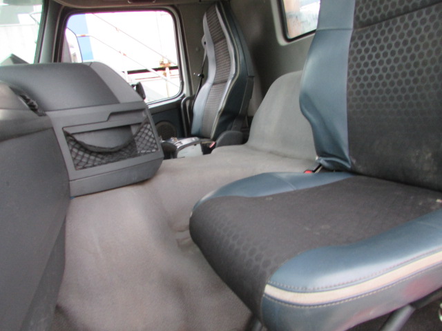 Vehicle Photo 13