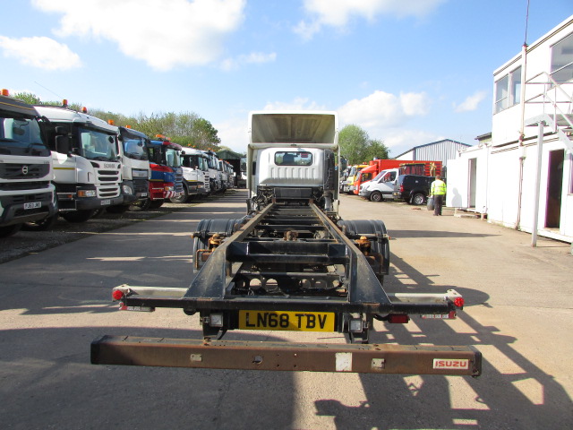 Vehicle Photo 4