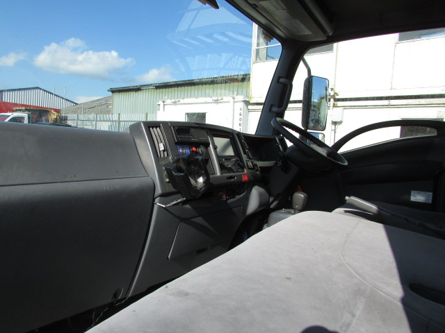 Vehicle Photo 8