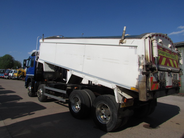 Vehicle Photo 12