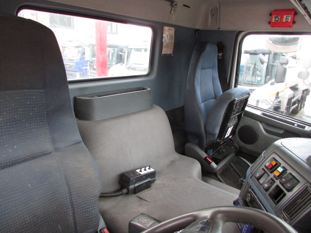 Vehicle Photo 11