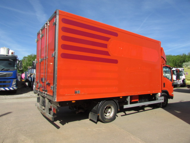 Vehicle Photo 4