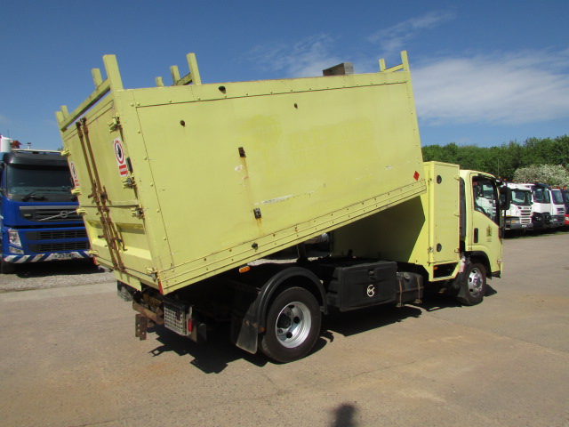 Vehicle Photo 9