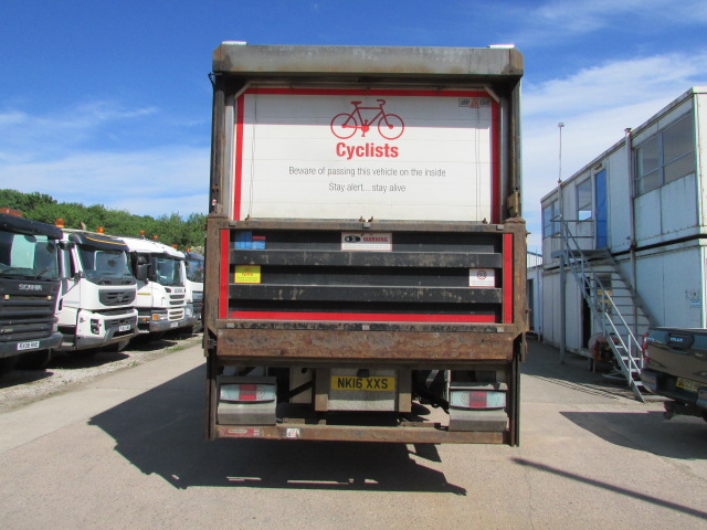 Vehicle Photo 9