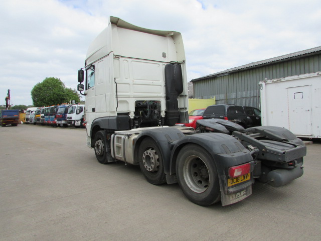 Vehicle Photo 6