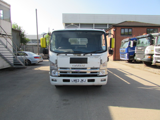 Vehicle Photo 2