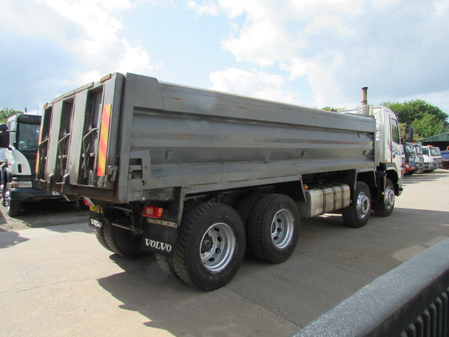 Vehicle Photo 2