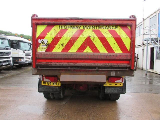 Vehicle Photo 5