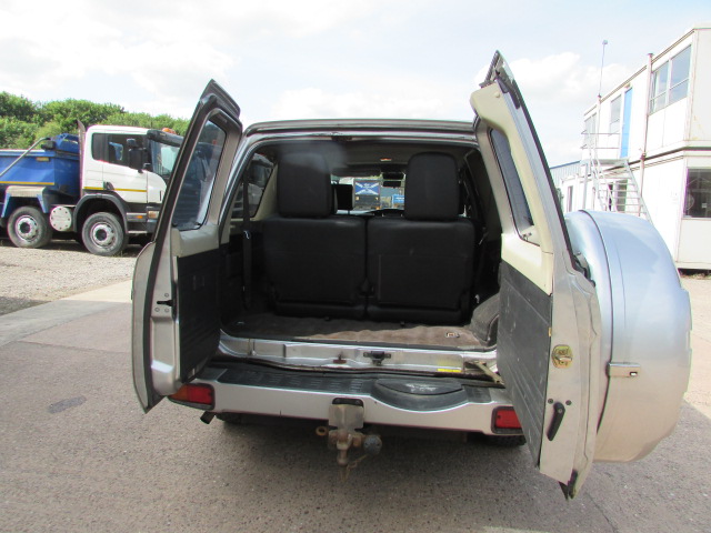 Vehicle Photo 9