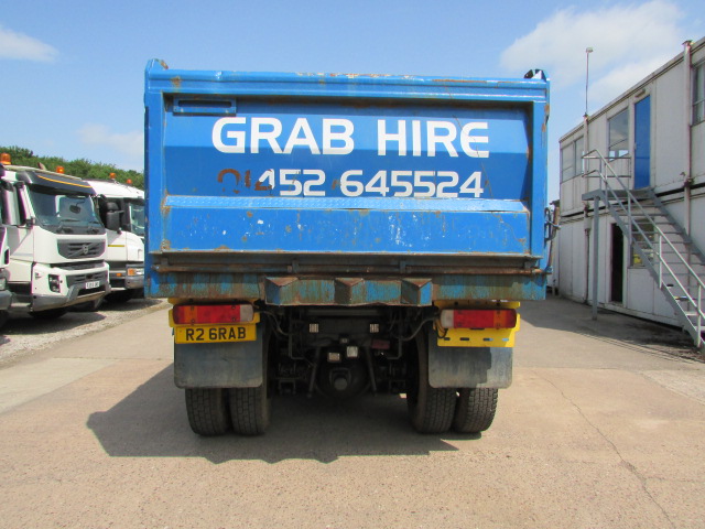 Vehicle Photo 4