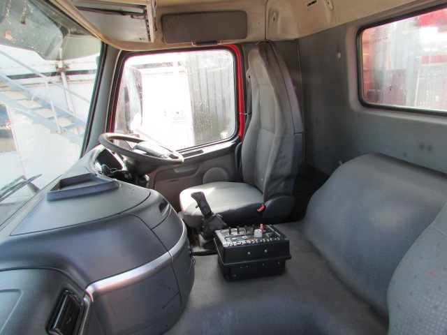 Vehicle Photo 11