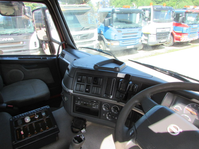 Vehicle Photo 15