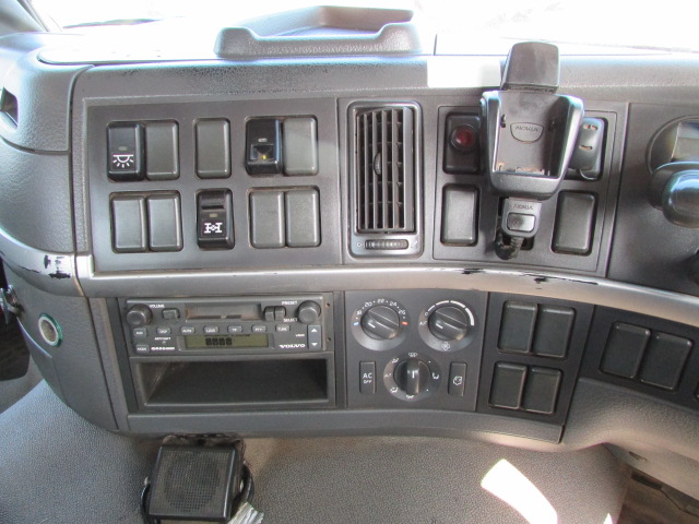 Vehicle Photo 14