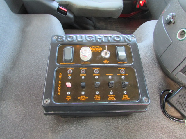 Vehicle Photo 16