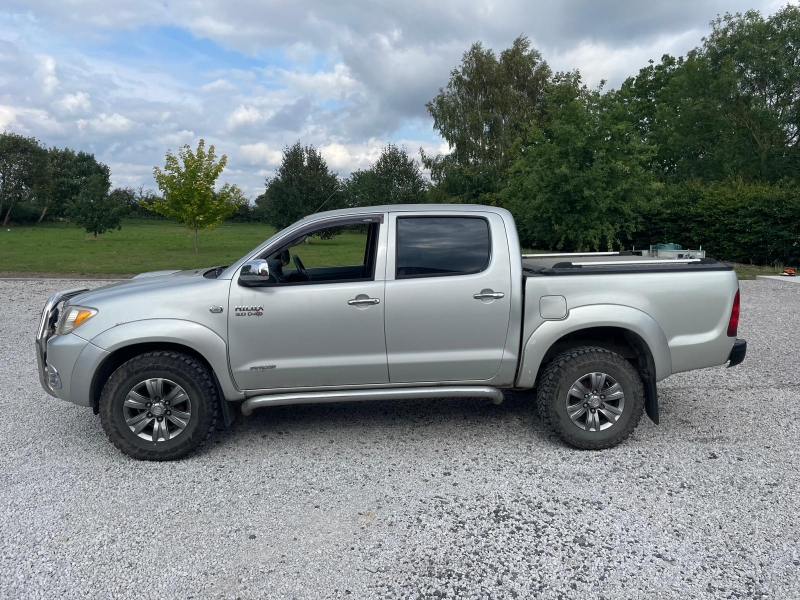 Vehicle Photo 3