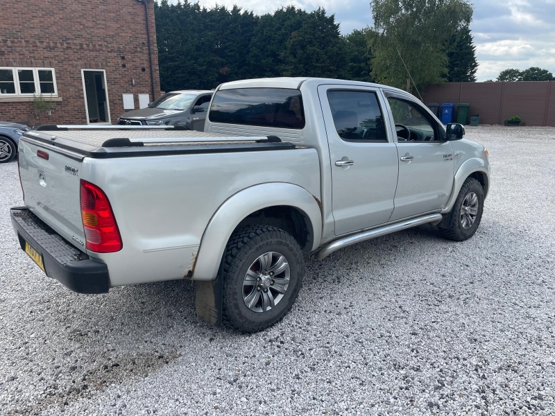 Vehicle Photo 7
