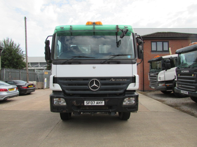 Vehicle Photo 14