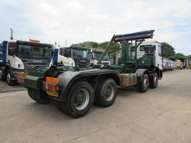 Vehicle Photo 4