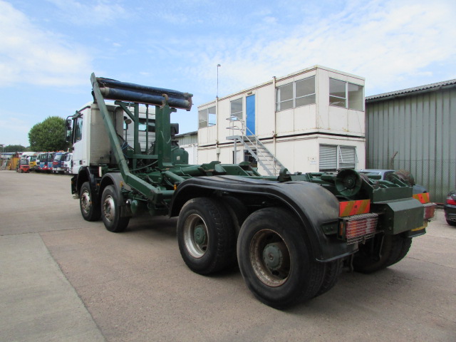 Vehicle Photo 16