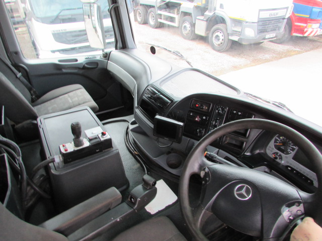 Vehicle Photo 12