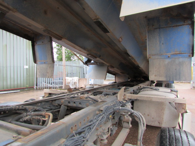 Vehicle Photo 11