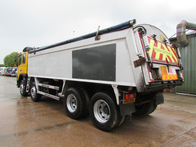 Vehicle Photo 4