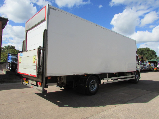 Vehicle Photo 11