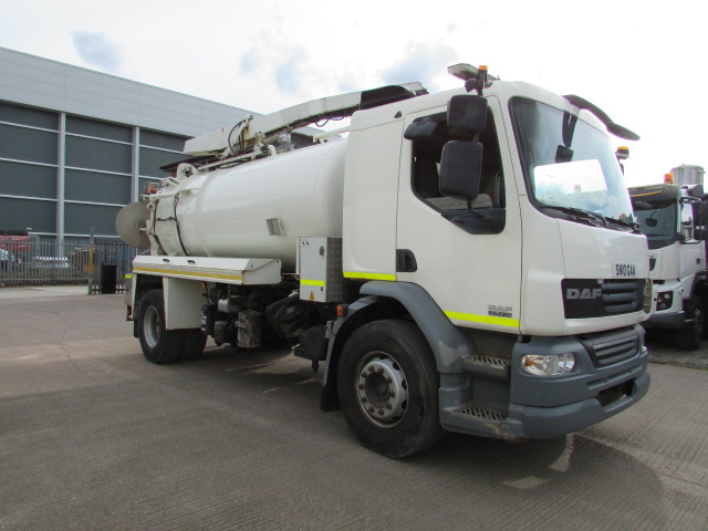 DAF LF55.220 2010 4x2 VACUUM TANKER (SN10 GAA) S/N: 4118