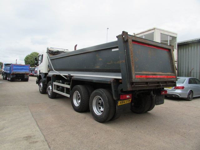 Vehicle Photo 4