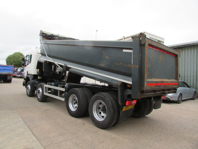 Vehicle Photo 9