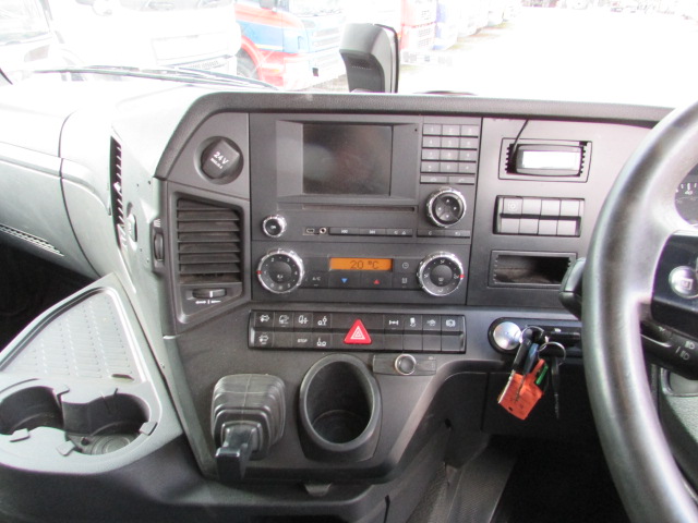 Vehicle Photo 12