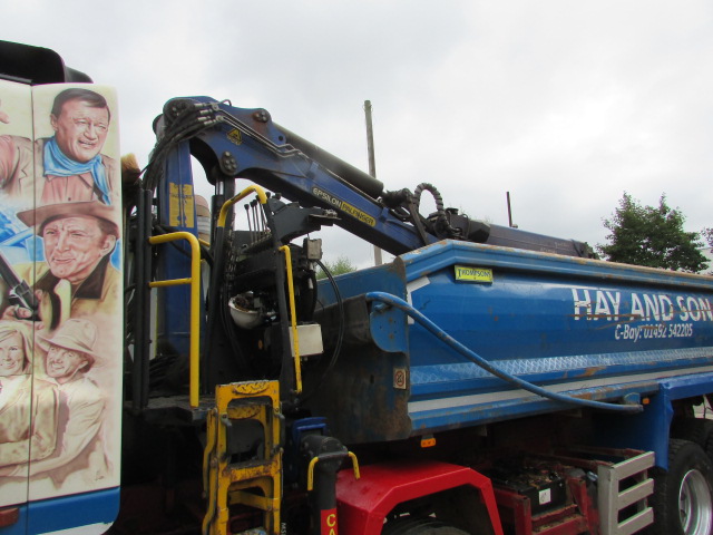 Vehicle Photo 4