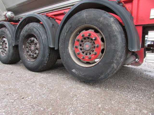 Vehicle Photo 10