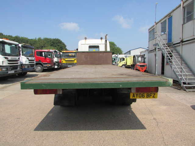 Vehicle Photo 12