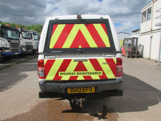 Vehicle Photo 5
