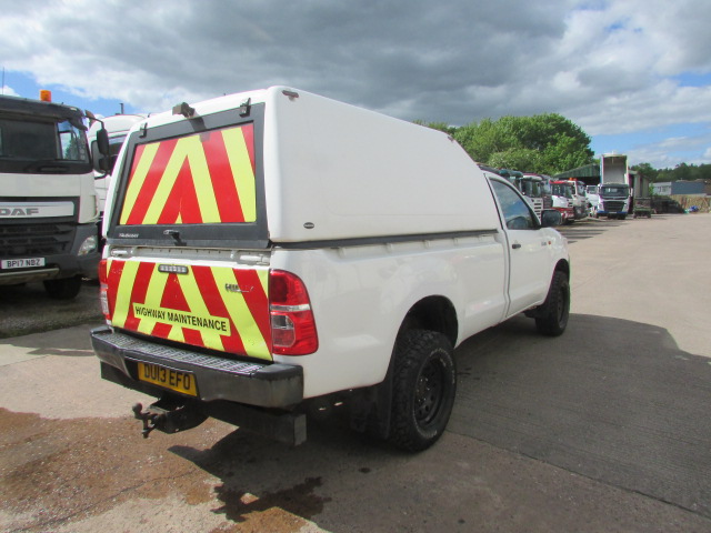 Vehicle Photo 8