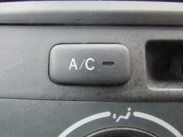 Vehicle Photo 16