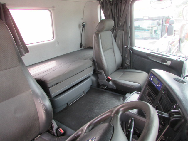 Vehicle Photo 12