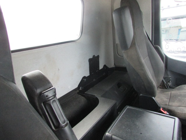 Vehicle Photo 16