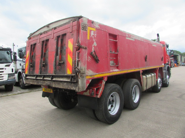 Vehicle Photo 9