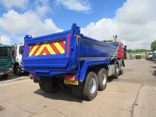 Vehicle Photo 5