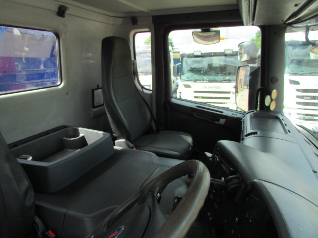 Vehicle Photo 12