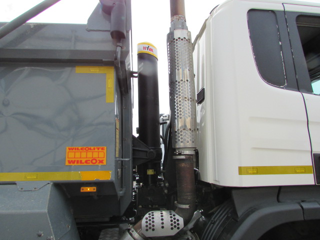Vehicle Photo 8