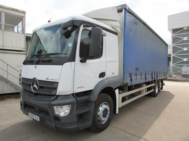 Vehicle Photo 5