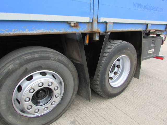 Vehicle Photo 4