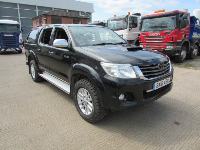 TOYOTA HILUX INVINSIBLE D-4D 4X4 PICKUP (BX16 AEK) S/N:4238